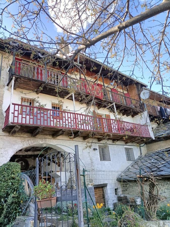 Maison Du Mont Aosta Buitenkant foto